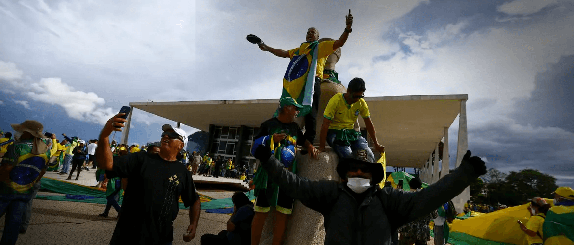 Brasileiro condenado pelo 8 de janeiro recebe refúgio na Argentina