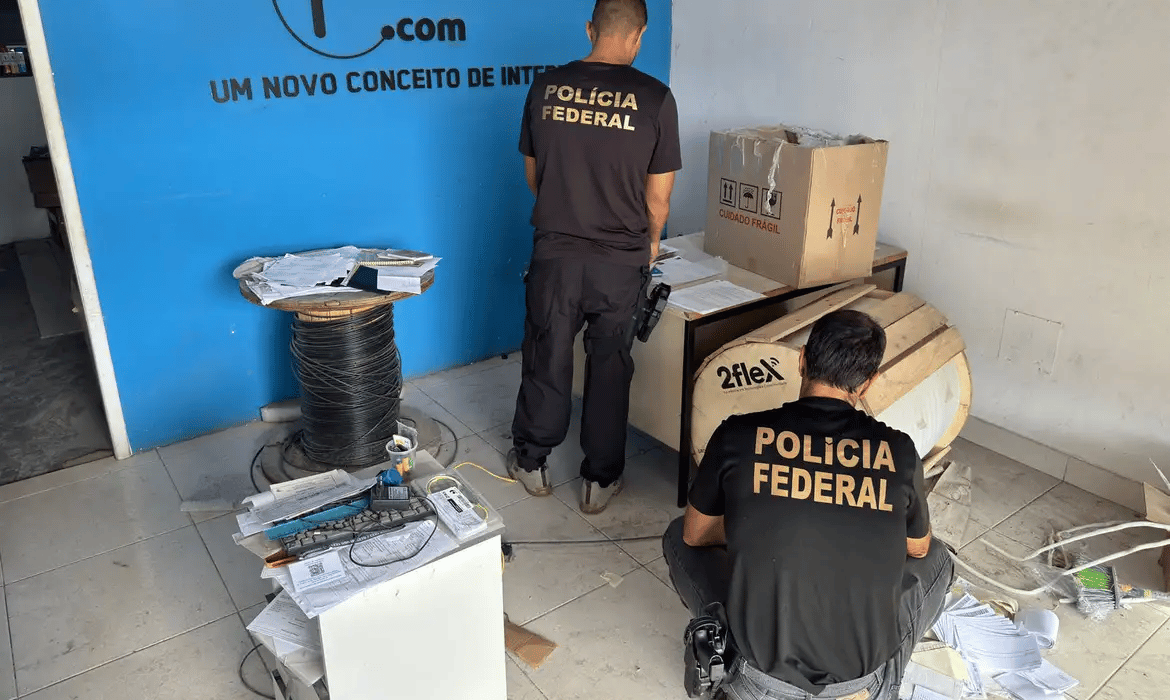Operação Desconexão desarticula esquema de monopólio ilegal de internet em Cabo Frio