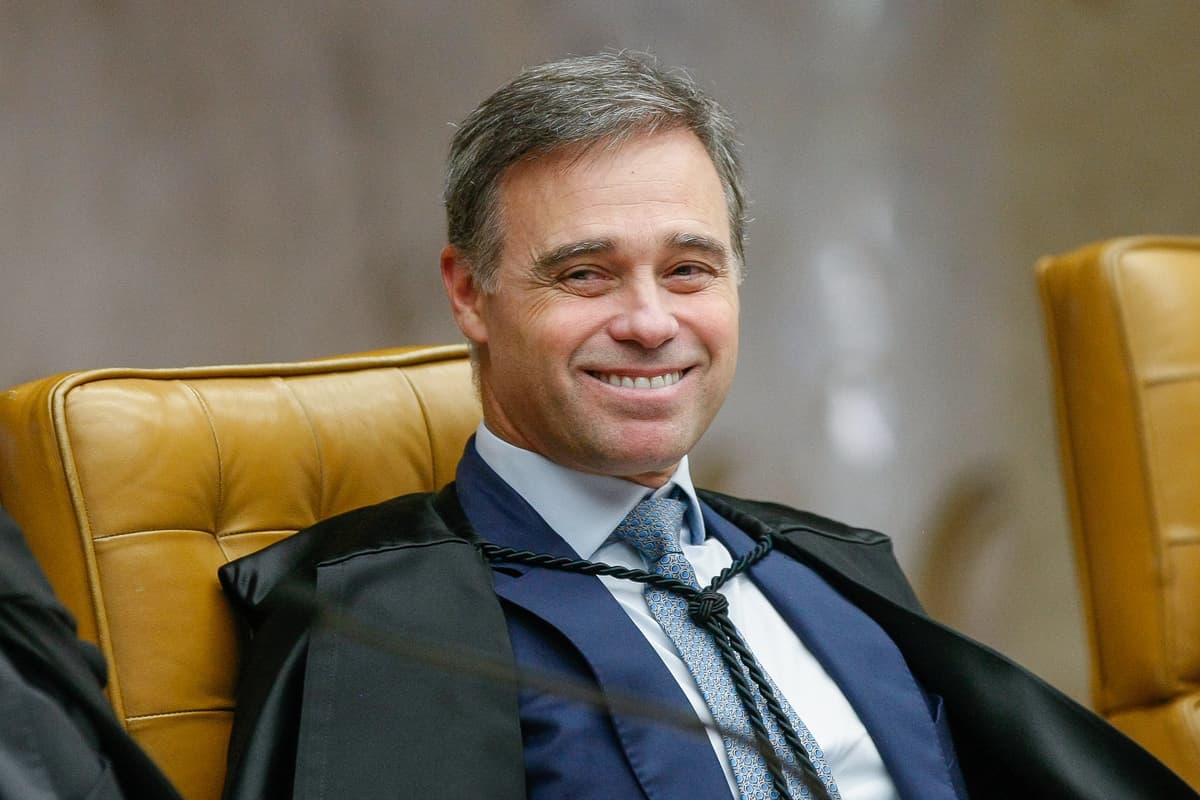 STF nega vínculo CLT a pedreiro que trabalhava em escala 6x1 e reacende debate sobre “pejotização”
