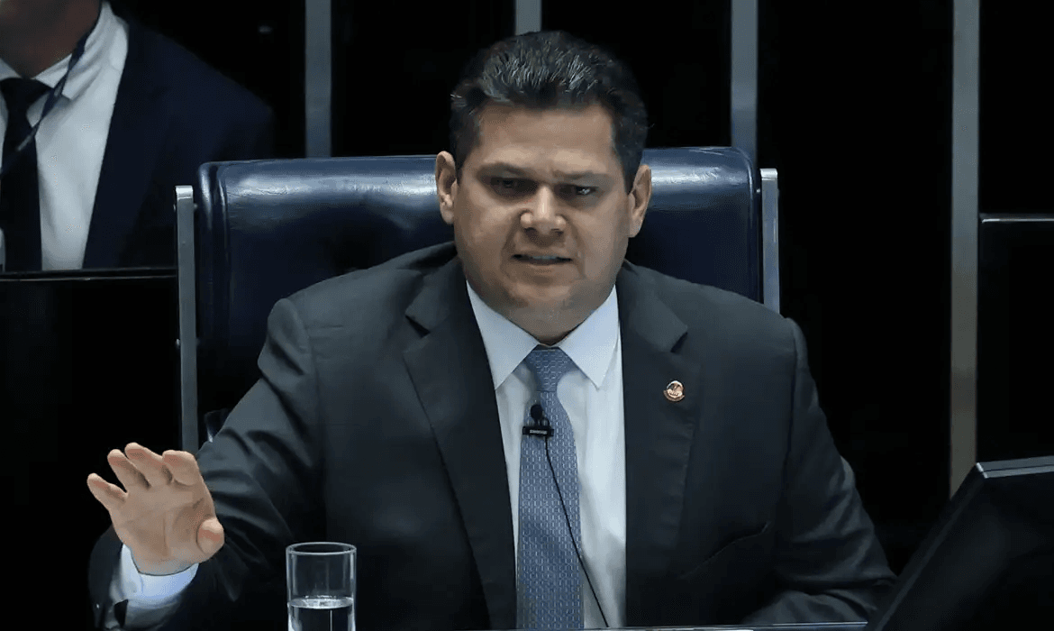 O presidente do Senado, Davi Alcolumbre, rejeitou recurso da base governista.