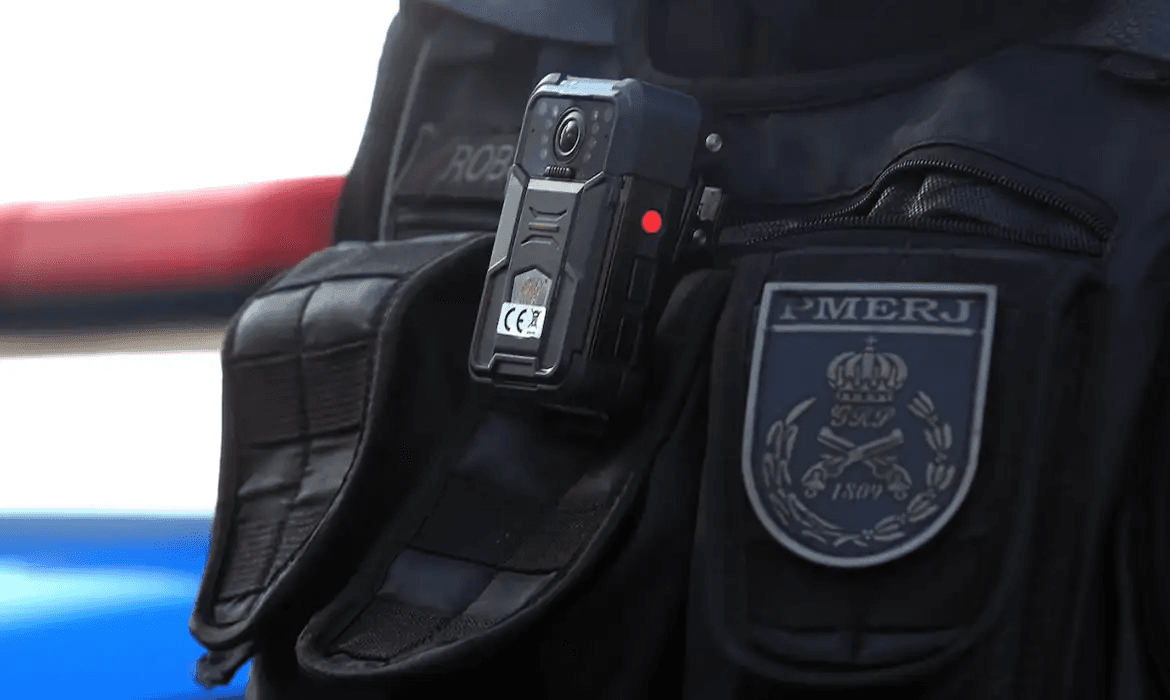 Segurança pública: 82% apoiam câmeras em policiais