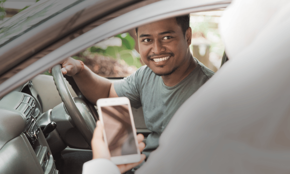 Consumidor agora tem o direito de saber: quanto vai para o app e quanto fica com o entregador