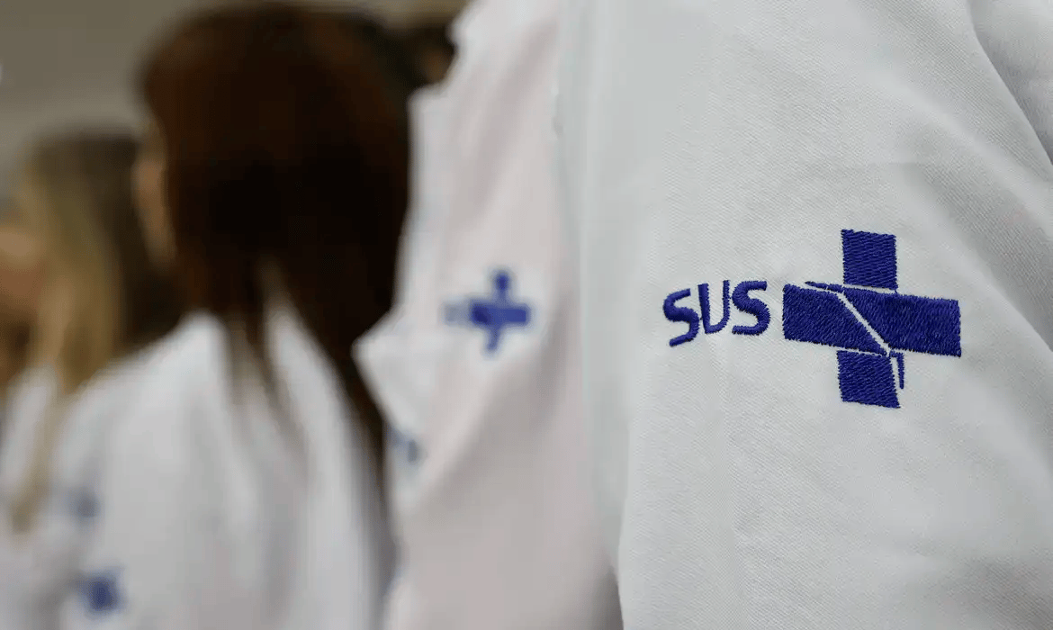 Ebola em SP: paciente testa positivo para meningite