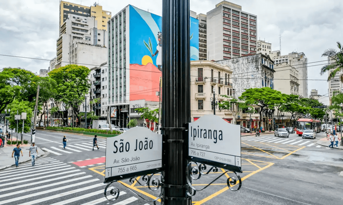 Do cinza ao neon: proposta de “Times Square” divide opiniões em São Paulo