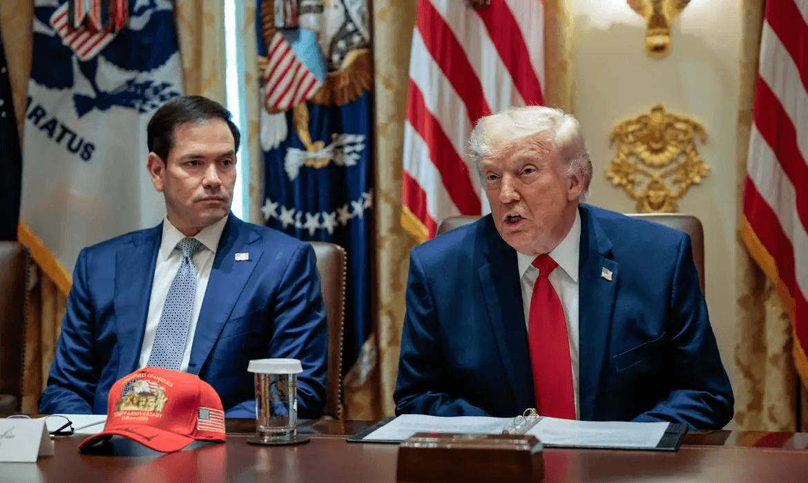Secretário de Estado dos EUA, Marco Rubio e presidente Donald Trump