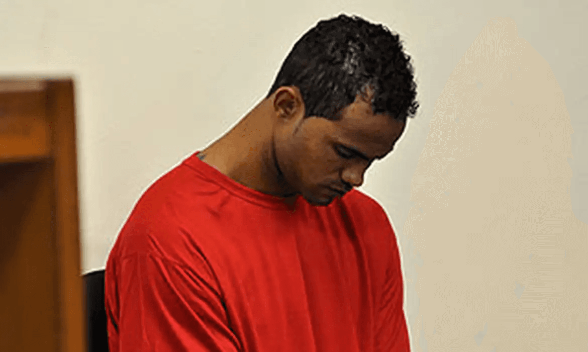 Justiça prende goleiro Bruno em São Pedro da Aldeia