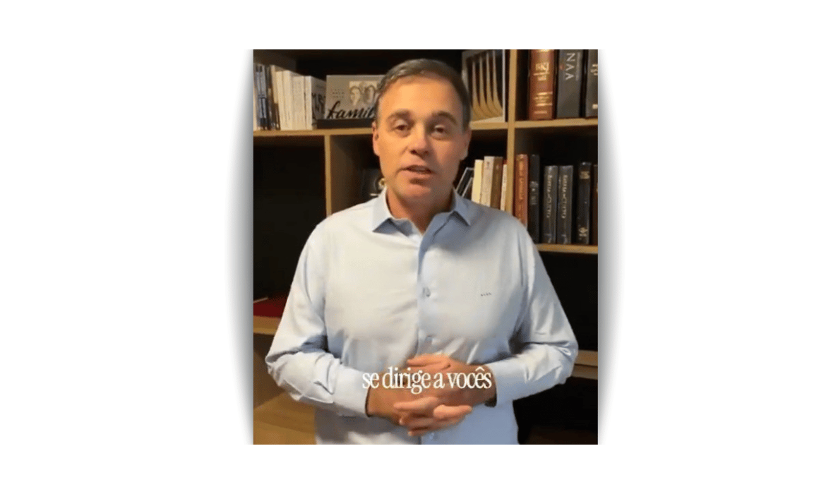 André Mendonça agradece orações em meio à crise no STF