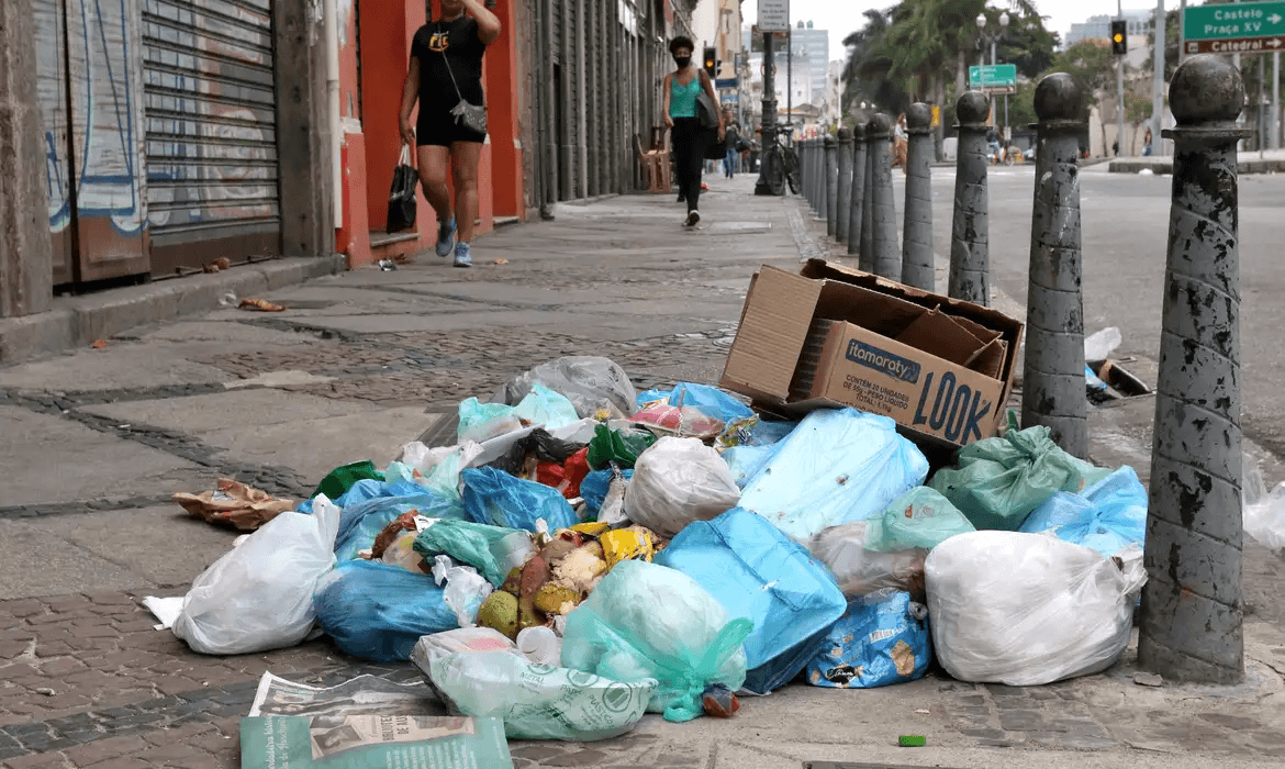 Câmara aprova multa de até R$ 162 mil para descarte irregular de lixo