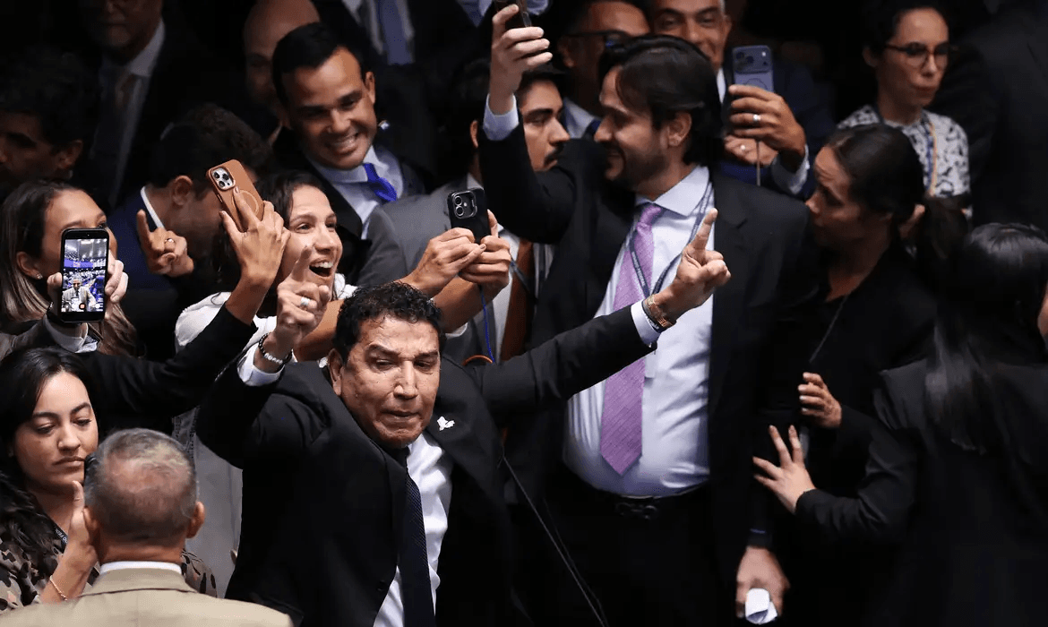 Senado rejeita indicação de Messias ao STF em fato inédito