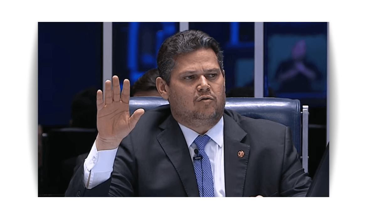 Alcolumbre cita Dark Horse em meio à pressão contra Moraes
