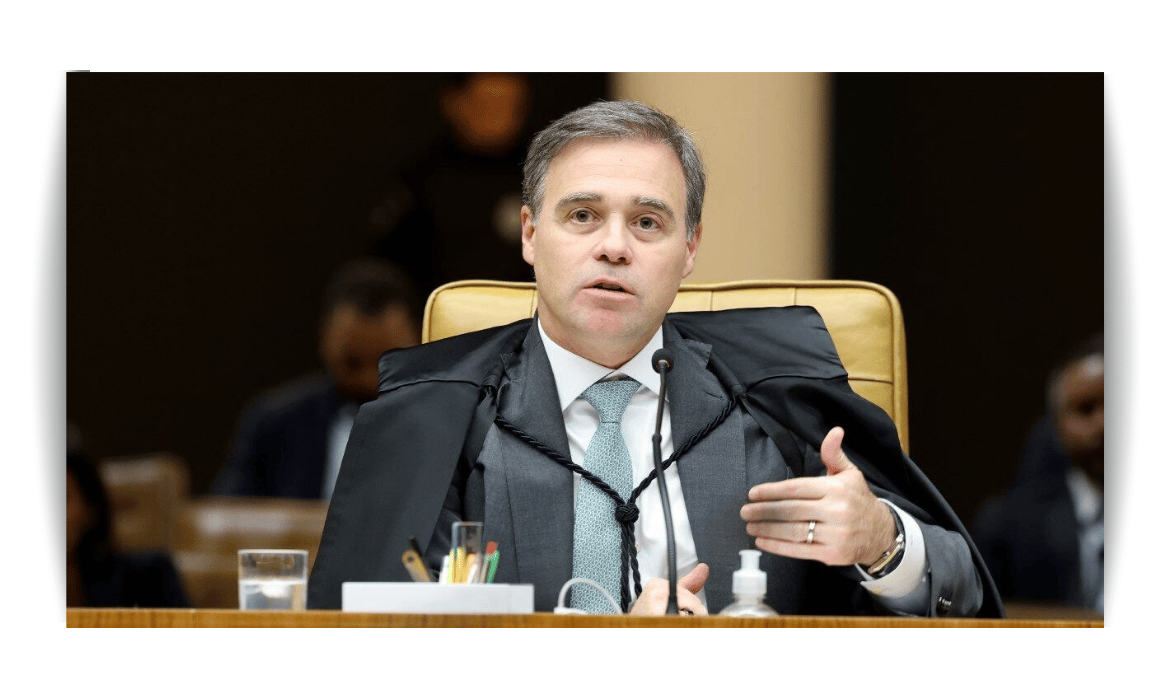 André Mendonça expõe proposta de delação e dispara: 'Perderam o pudor'