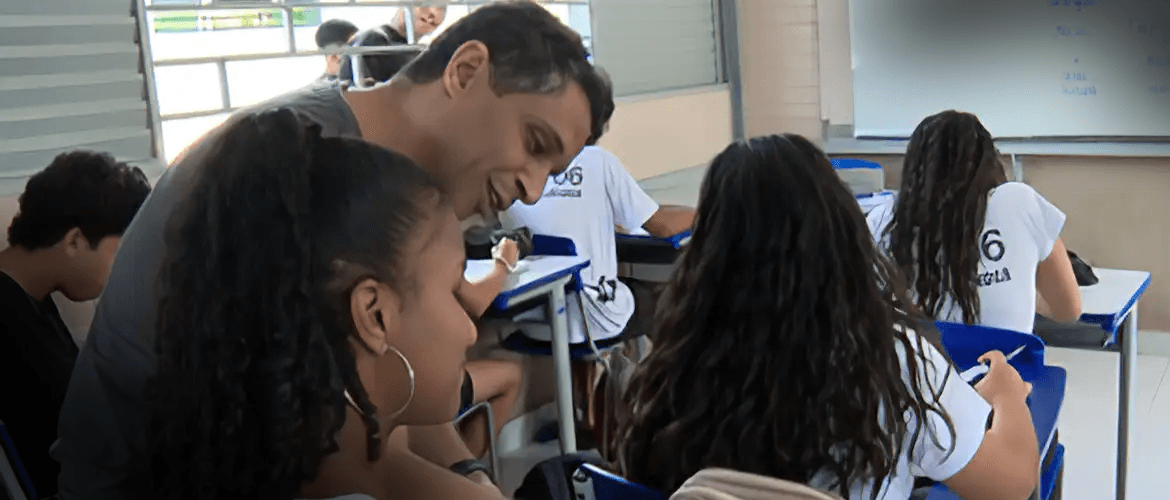Mudança sonora nas escolas baianas.