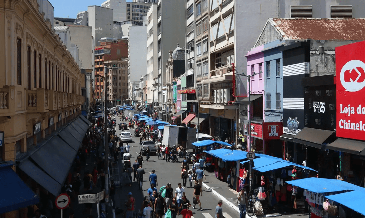 São Paulo tem mais de 12,6 mil trabalhadores ambulantes espalhados pela cidade.