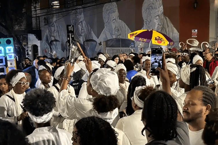 Lavagem da Escadaria do Bixiga denuncia “falsa abolição”
