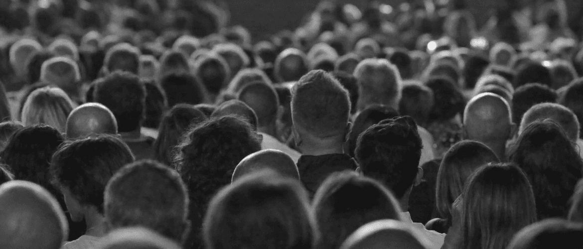 Ser negro no Brasil aumenta o risco de morte — e isso não é opinião, é dados.